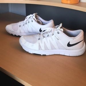 Men’s Nike free run 5.0 all white